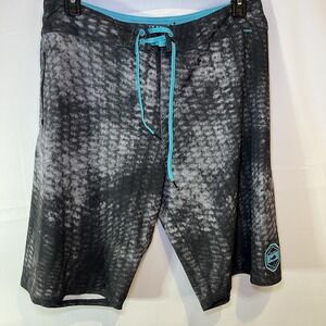 Pelagic Shorts Mens 36 Black Gray Argonaut Fish Scale Camo Board Surf Beach Swim
